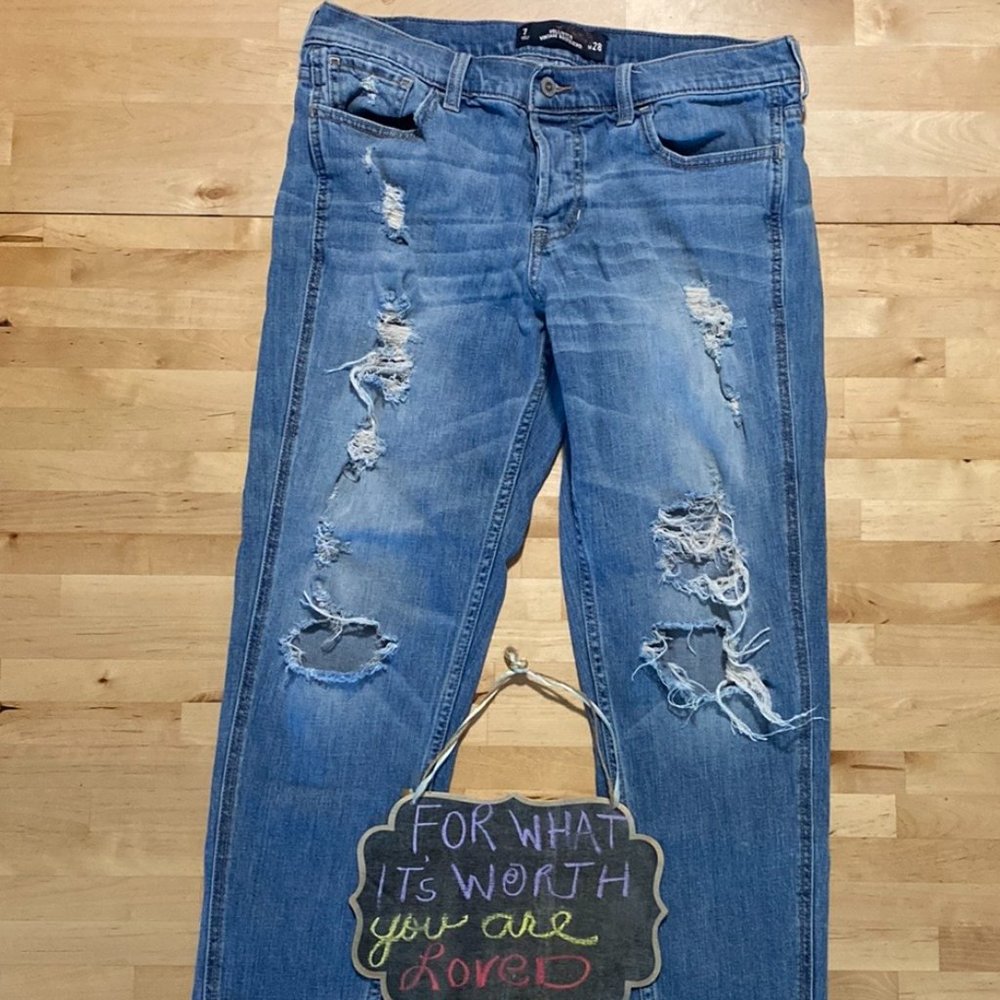 Hollister Vintage Boyfriend Jeans – Distressed Button Fly Denim (Size 28)